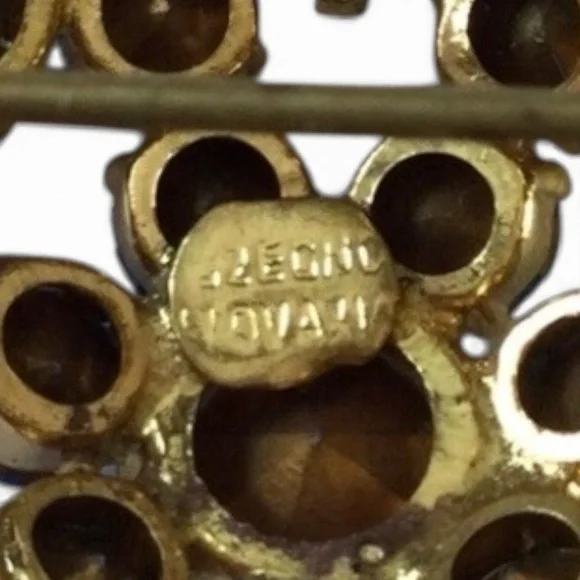 Vintage Gold-tone Signed Czechoslovakia Blue Rhinestone Brooch • Prong‑Set - Picture 8 of 13